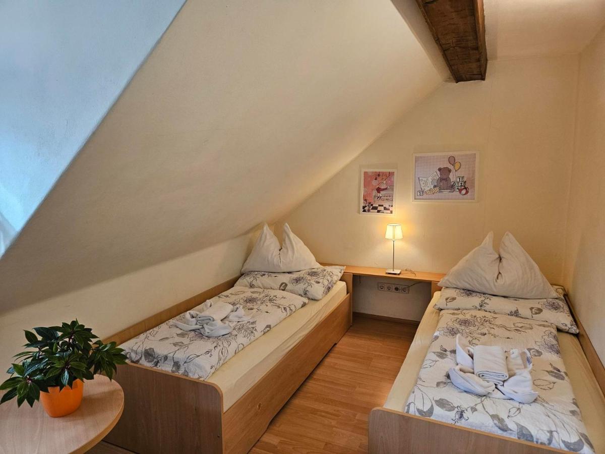 Gasthof-Pension Alt Kirchheim バド クラインキルヒハイム エクステリア 写真