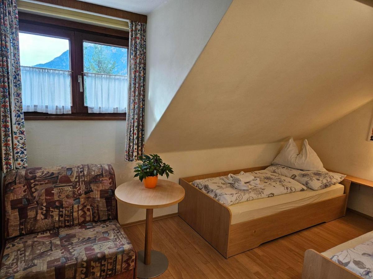 Gasthof-Pension Alt Kirchheim バド クラインキルヒハイム エクステリア 写真