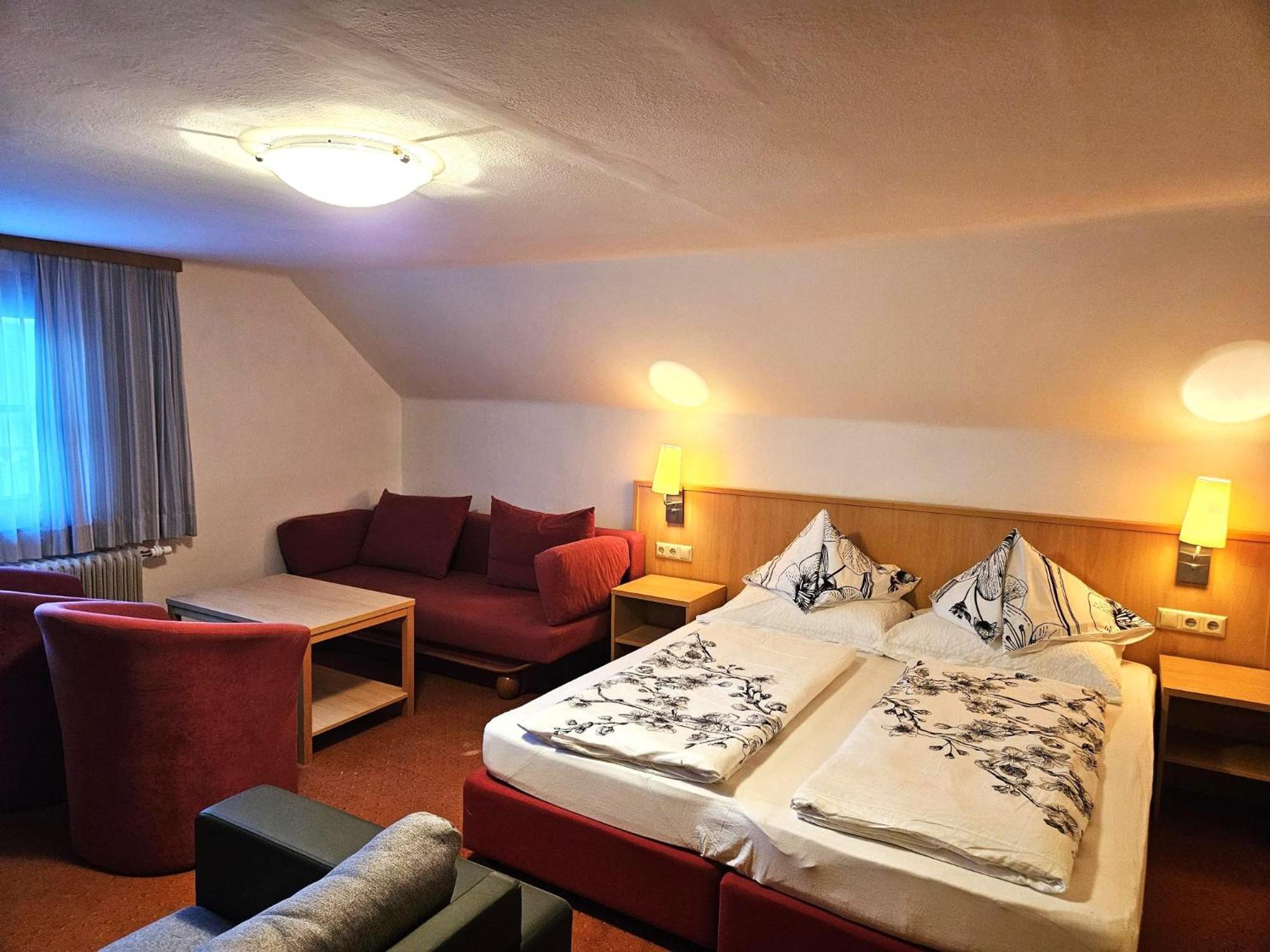 Gasthof-Pension Alt Kirchheim バド クラインキルヒハイム エクステリア 写真